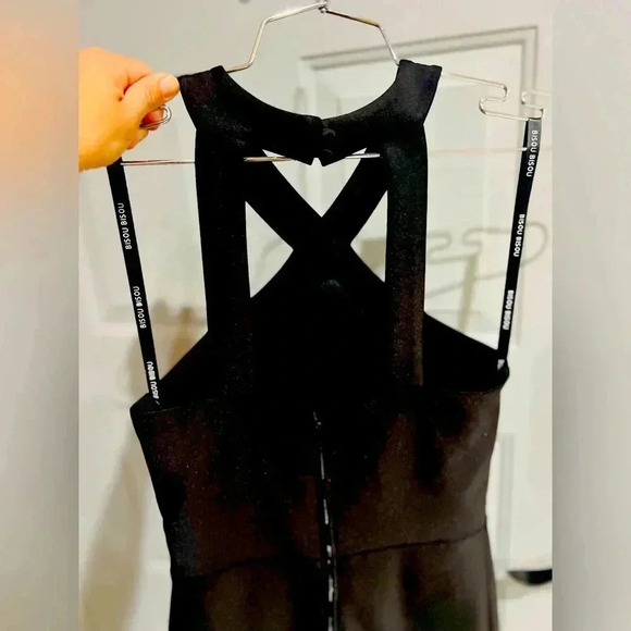 Bisou Bisou Michelle bohbot Black Sleeveless Dress in size 4 like new condition - Picture 3 of 8